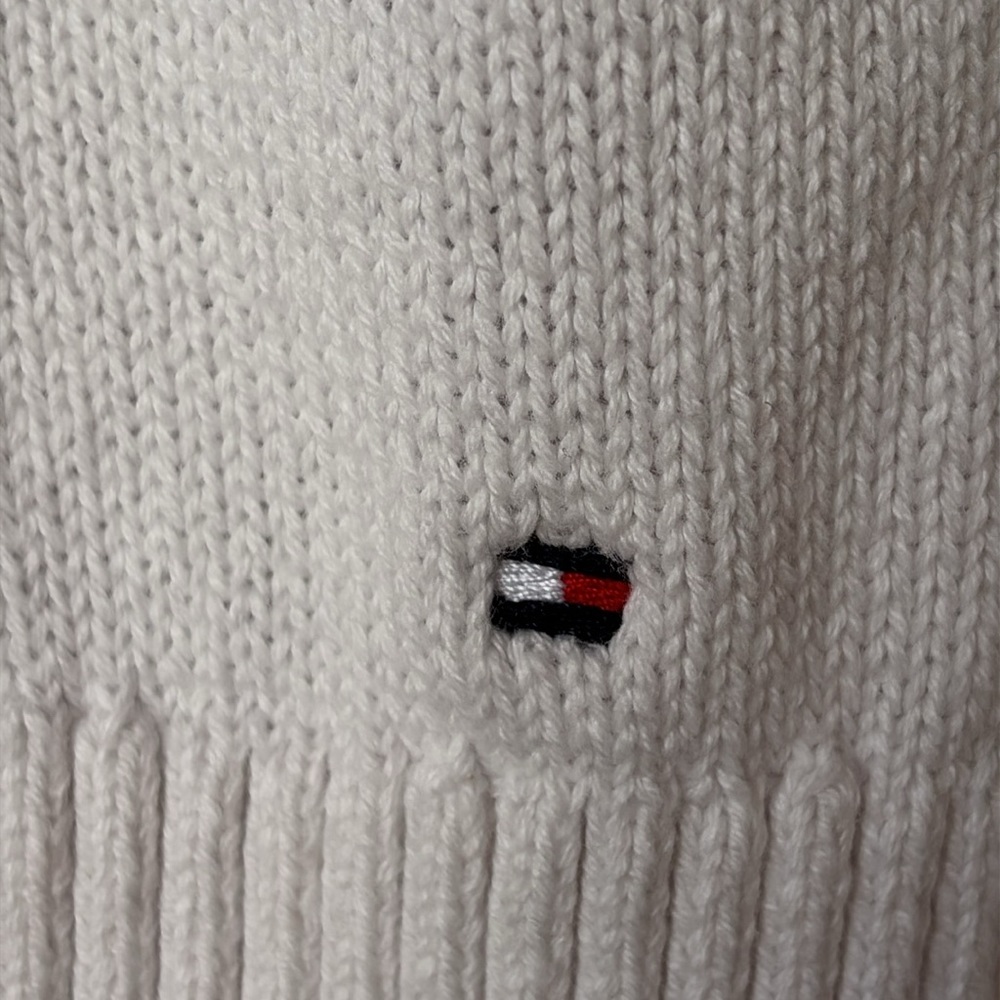 TOMMY HILFIGER V NECK SWEATER VEST - Picture 6 of 10